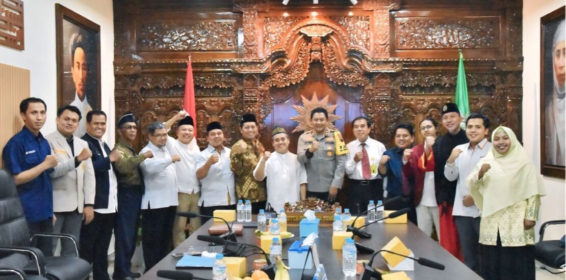 Perkuat Sinergitas dengan Muhammadiyah, Kapolda Jateng Ribut Hari Wibowo Bersilaturahim ke Kantor PWM Jateng